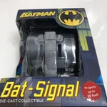 Batman Metal Die Cast Signal Dc Comics Light Up Collectible Book-jj. Fixed Price $32.50.