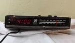 Vintage 80 S General Electric 7-4624A Fm/am Electronic Digital Alarm Clock Radio. Fixed Price $20.00.