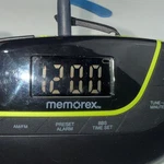 Memorex Arm Band Digital Am/fm Radio With Lcd Display Earbuds Black Green. Fixed Price $14.44.