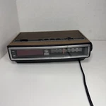 Vintage General Electric 7-4625C Digital Alarm Clock Radio Am/fm Walnut Grain. Fixed Price $28.49.