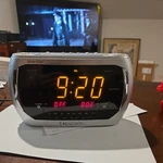 Emerson Research CKS3020 Smartset Dual Alarm Clock Am/fm Radio Led Disp Works. Fixed Price $22.50.