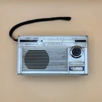 Vintage U.s. News & World Report Am-fm 2 Band Portable Radio. Fixed Price $12.99.