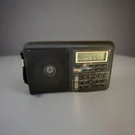 World Band Receiver Radio Dak Pll Synthesized Digital MR-101S FM/SW1/SW2/MW. Fixed Price $24.99.