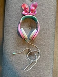 Kiddesigns MM-140.3XV7 Disney Minnie Mouse Bow-tique Headphones Pink/white. Fixed Price $9.99.