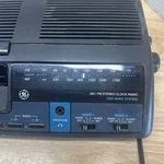 Vtg Used Ge Model 7-4664A Clock Am/fm Radio Dual Alarm **works**. Fixed Price $10.00.